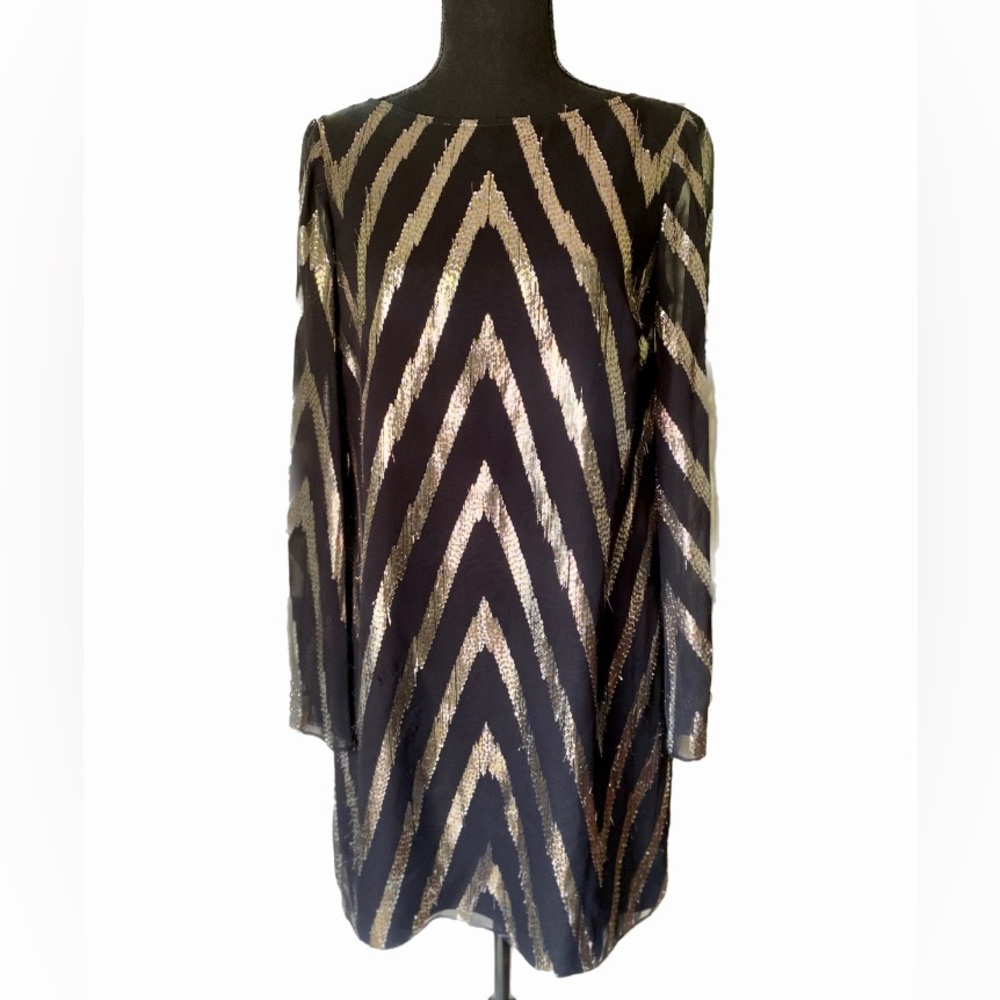 Alice & Trixie Longsleeve Black Gold Sheath Dress